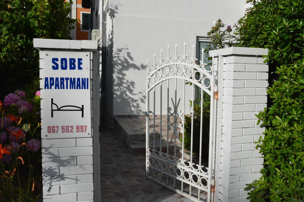 Apartments Kaludjerovic 赫尔采格诺维 外观 照片